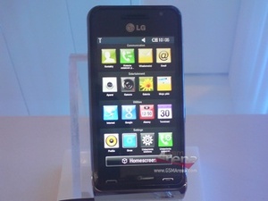LG GC990 Louvre -huippupuhelin esiteltiin -- 12 megapikseli� ja HD-videokuvaus