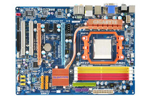 Gigabyte GA-M750SLI-DS4