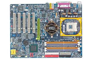 Gigabyte GA-8IPE1000 Pro3